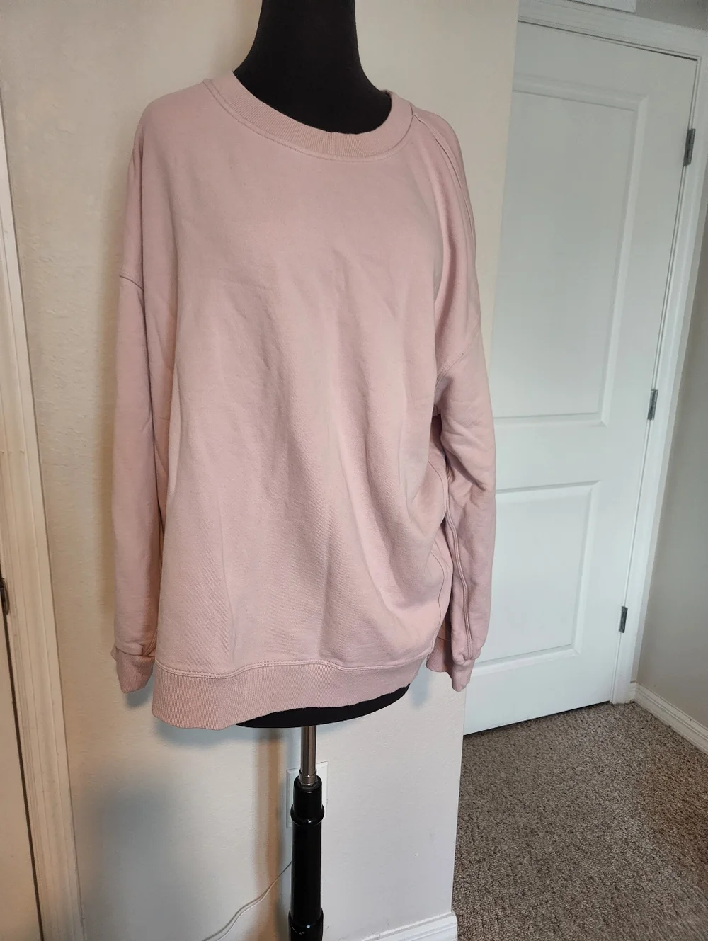 lululemon athletica Relaxed Crewneck Sweatshirt - Light Pink